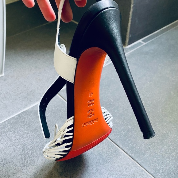 LIKE NEW Baldinini White Heels Sandals Perfect for Summer - Picture 4 of 4